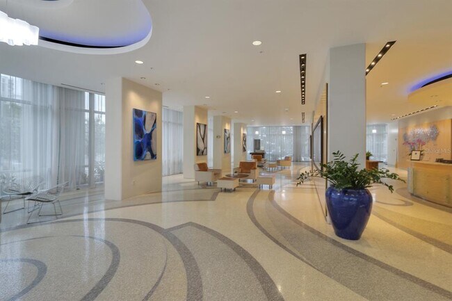 Foto del edificio - 150 E Robinson St