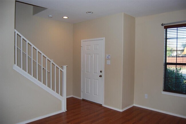 Building Photo - 2115 Sage Canyon Dr