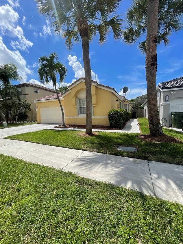 Building Photo - 1356 NW 159th Ln
