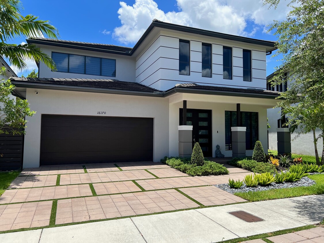 Primary Photo - 16170 SW 136 Way