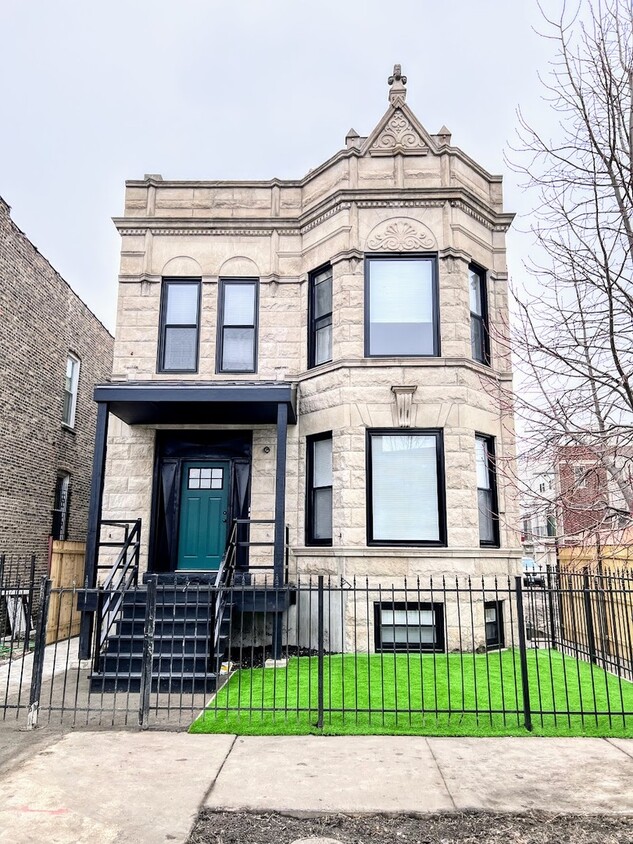 Primary Photo - 3218 W Polk St