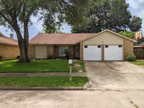 Building Photo - 17903 Glenpatti Dr