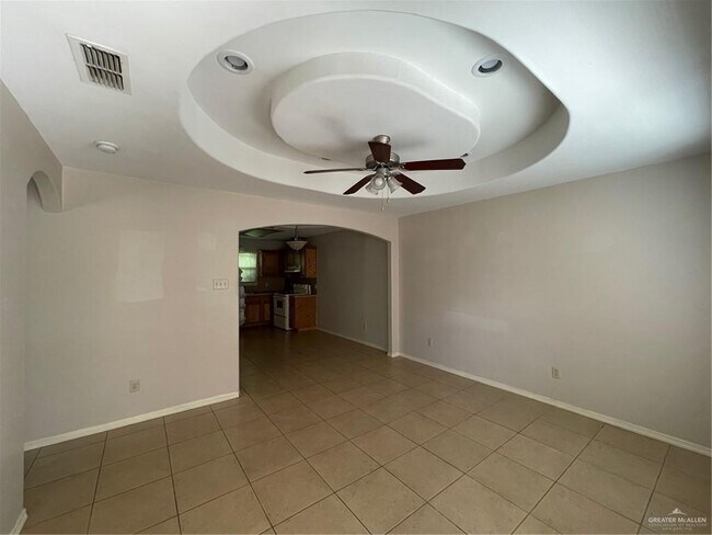 Foto del edificio - 12 W Emerald Dr