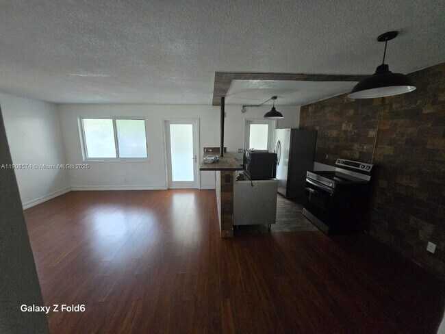 Foto del edificio - 1715 Wiley St