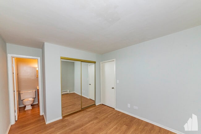 Building Photo - 4611 N Beacon St
