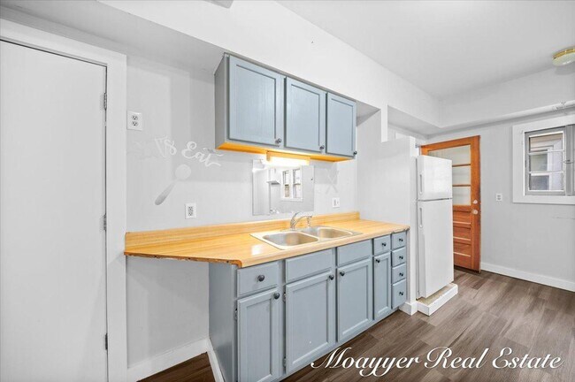 Foto del edificio - 921 4th St NW