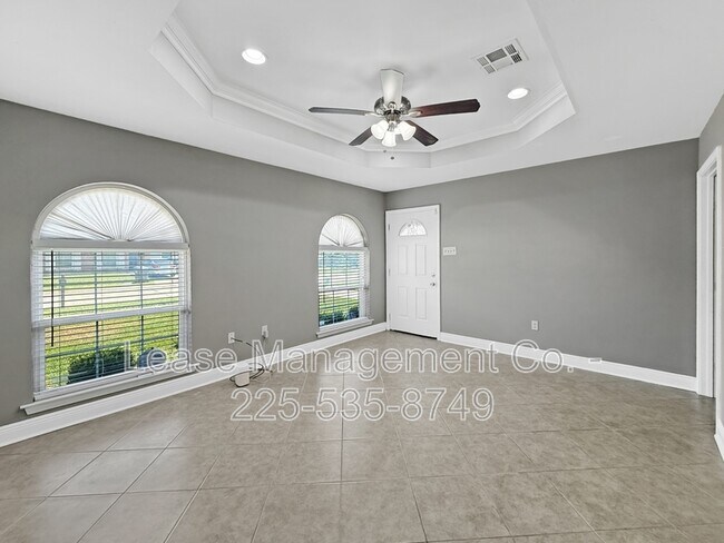 Building Photo - 7230 Yorktown Dr