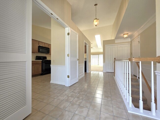 Foto del edificio - 713 Alsace Ct