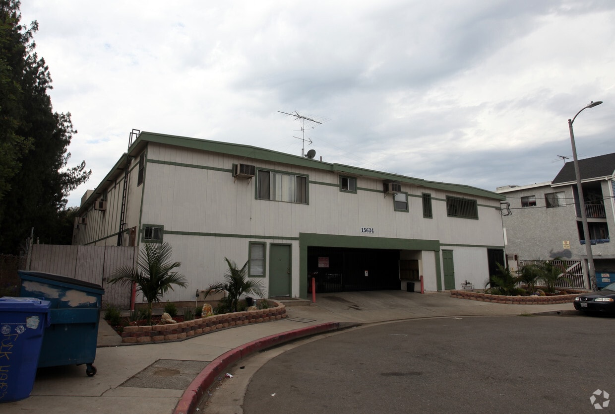 Building Photo - 15634 Leadwell St