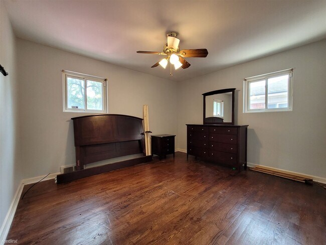 Foto del edificio - 3 br, 2 bath House - 22130 Gardner St