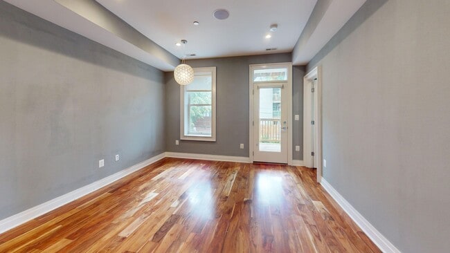 Building Photo - Unique Admo Two Bed/Two & a Half Bath W/Pa...