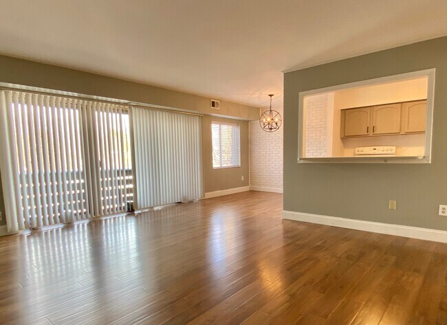 Building Photo - 7129 Sanlin Dr