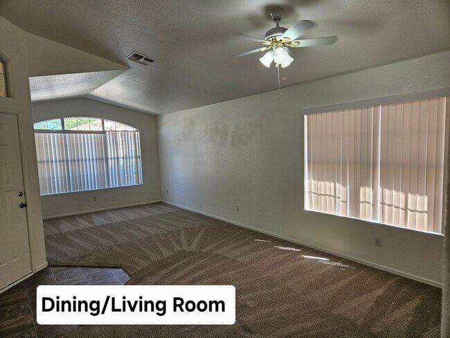 Foto del edificio - 4 BRM, 2 BA. HOME IN VAL VISTA PLACE in GI...
