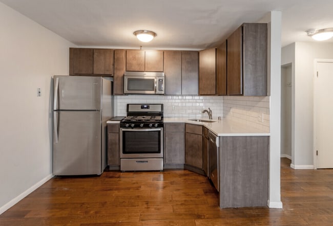 Interior Photo - 2205 Bryant Ave S