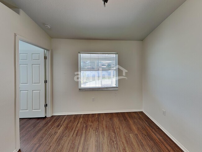 Foto del edificio - 3118 37th Ter E