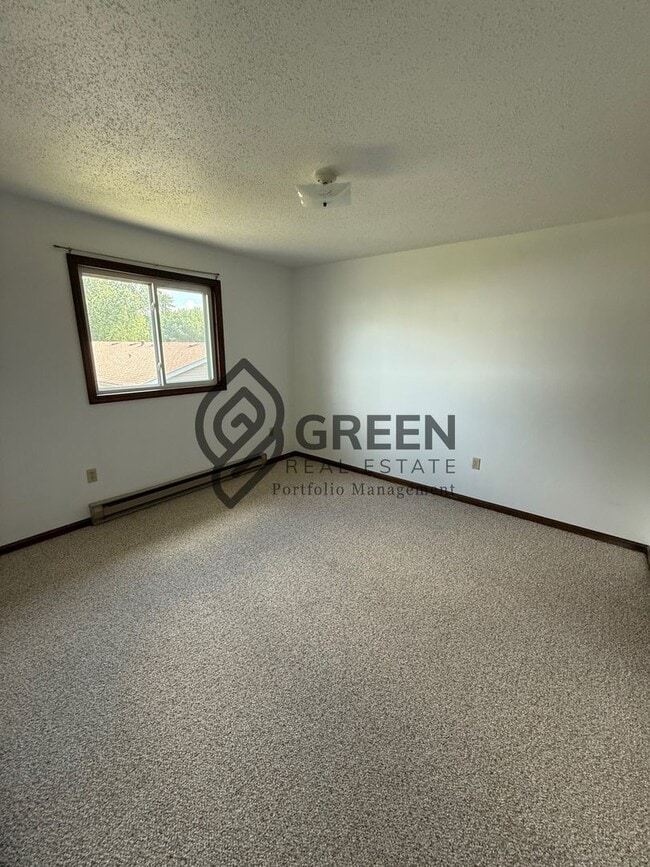 Building Photo - 221 Keigher Dr