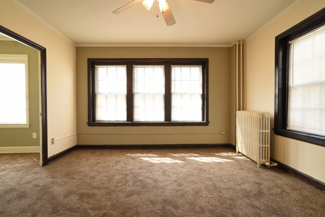 Alps Apartments Kansas City Mo Building Photo Alps Apartments