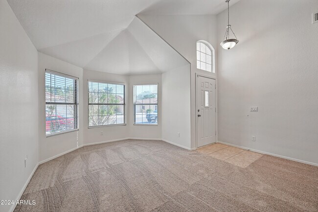 Building Photo - 7160 E Lindner Ave