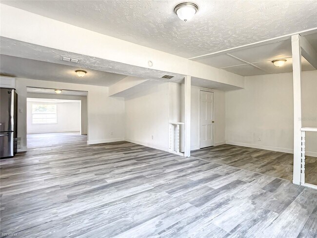 Building Photo - 5 br, 2 bath House - 2979 Mckinley Lane