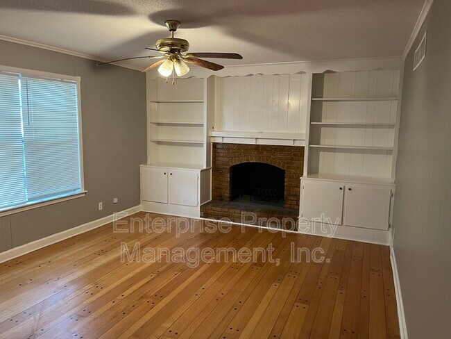 Building Photo - 2055 Jamie Dr