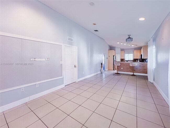 Foto del edificio - 3353 NE 11th Dr