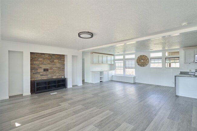 Building Photo - 928 Coen Rd