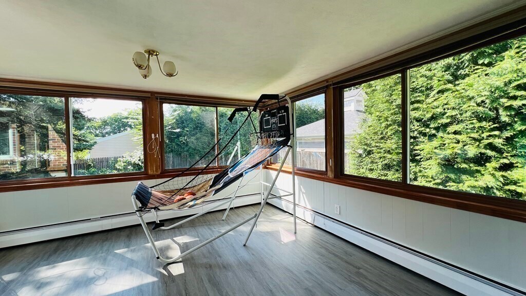 Foto principal - 252 Linden St