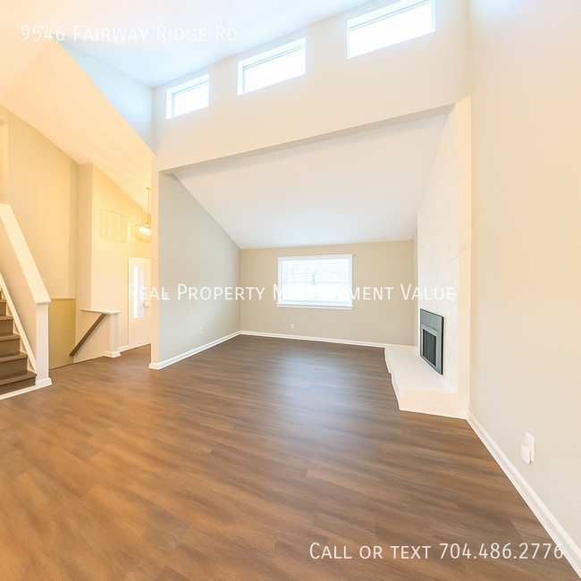 Building Photo - 9546 Fairway Ridge Rd