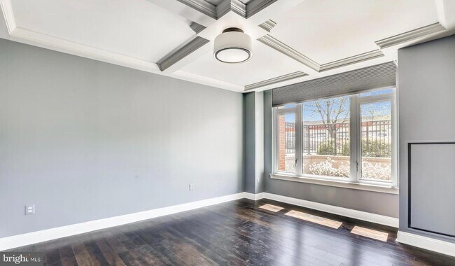 Building Photo - 4915 Hampden Ln