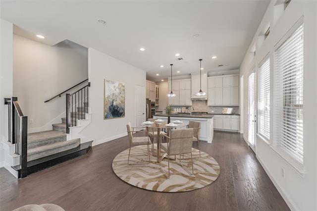 Foto del edificio - 8075 Sunflower Ln