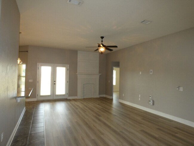 Building Photo - Like New Home in Desired Pace Mill Creek