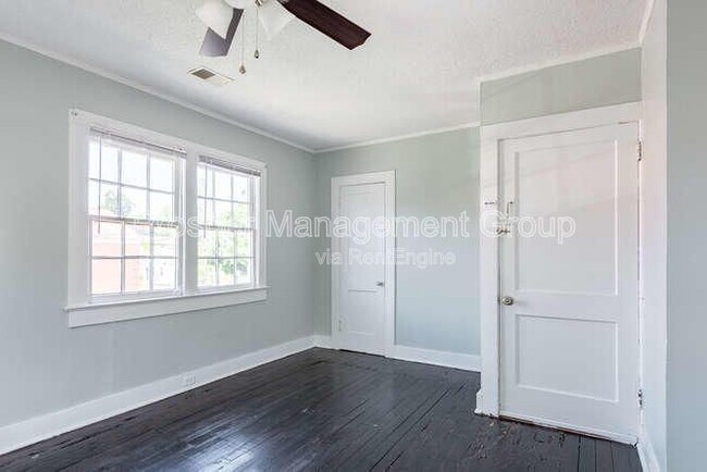 Foto del edificio - 332 Ashley Ave