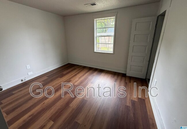 Foto del edificio - 2212 20th St N