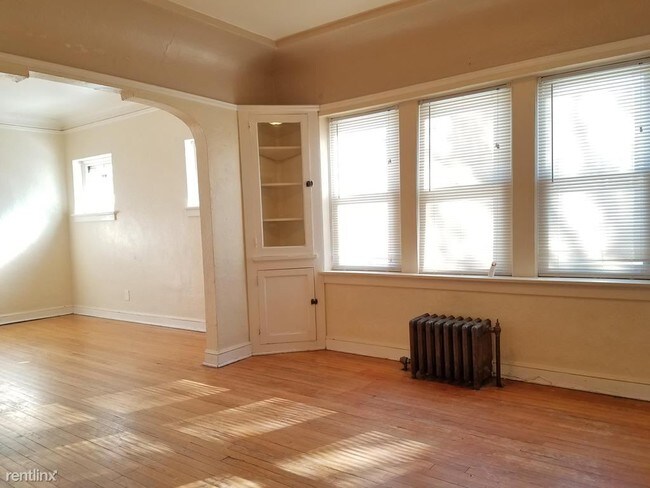 Building Photo - 3065 N 47th St