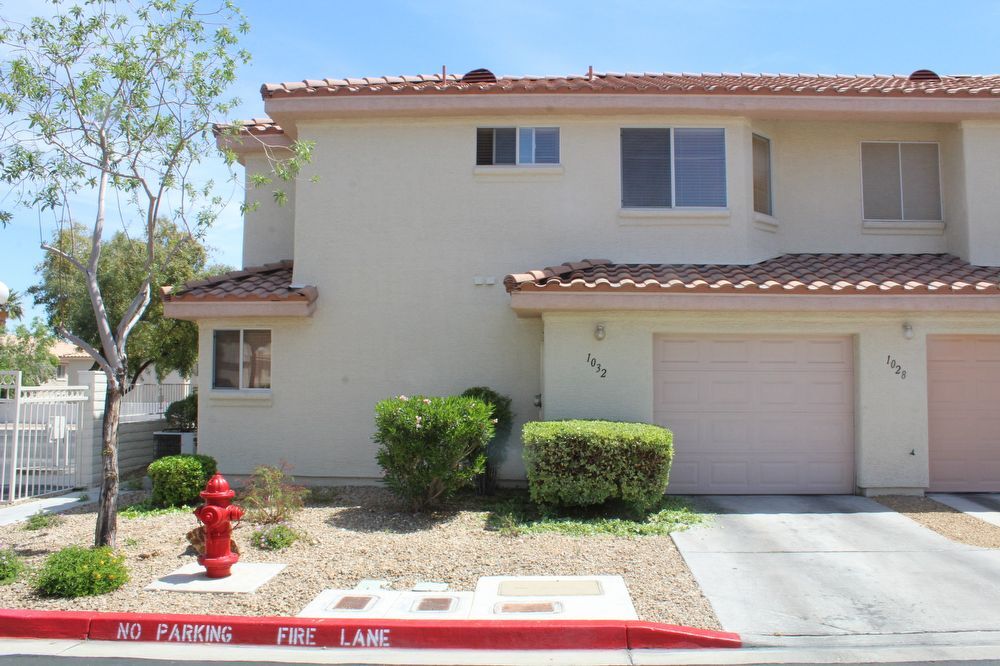 Primary Photo - SUMMERLIN TOWNHOUSE - CORNER LOT