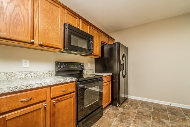 Building Photo - 819 Kanatak Ln