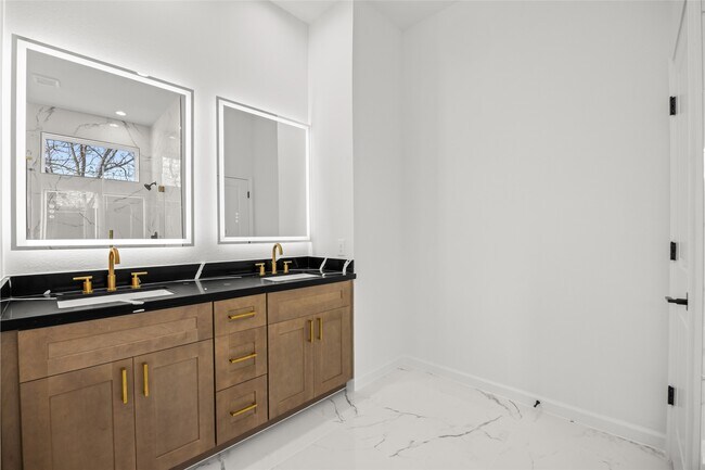 Foto del edificio - 5110 Westover St