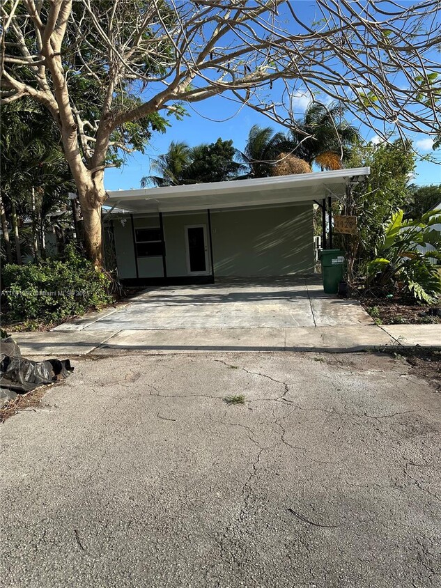 Foto principal - 1420 NE 12th St