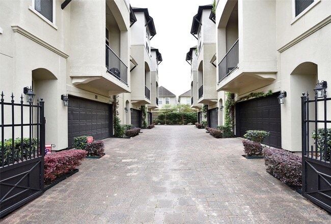 Building Photo - 5813a Kiam St