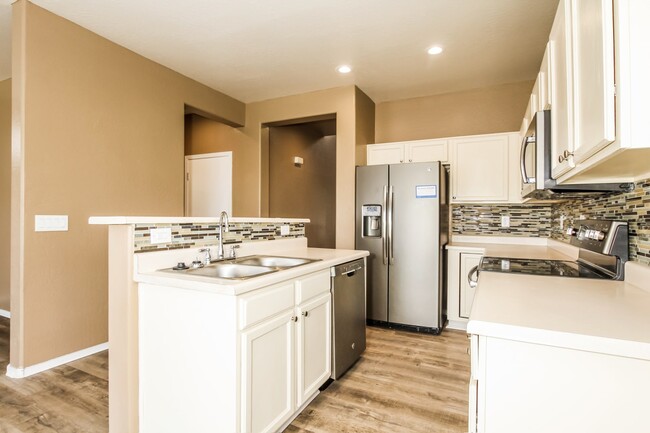 Foto del edificio - 5170 West Shaw Butte Dr