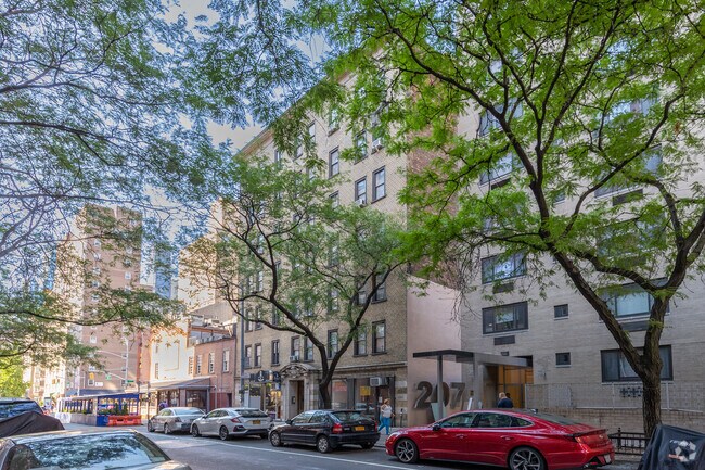 Building Photo - 203-205 E 27th St