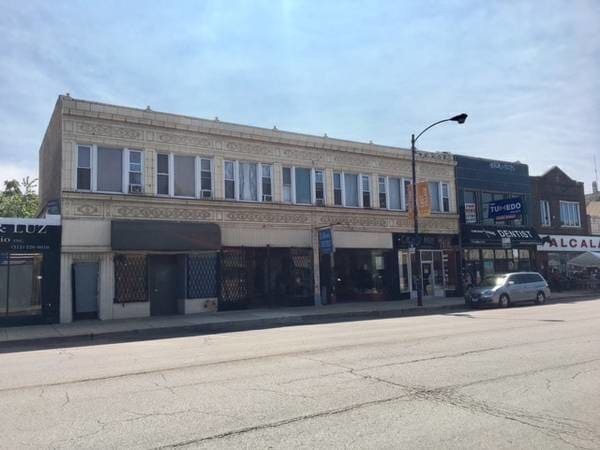 Primary Photo - 1719 W Chicago Ave