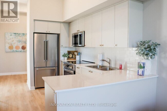 Photo du bâtiment - 2 BEDROOM - 100 PINEHILL ROAD