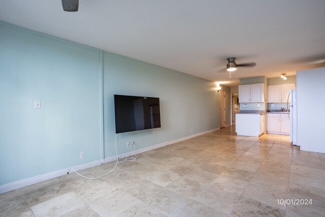 Building Photo - 1 Bd,1Ba,2Pkg! 51-636 Kamehameha Hwy #511 at $2,300/month