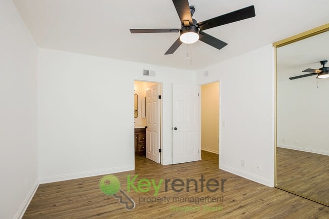 Foto del edificio - Updated 3 Bedroom Single Level Condo in La...