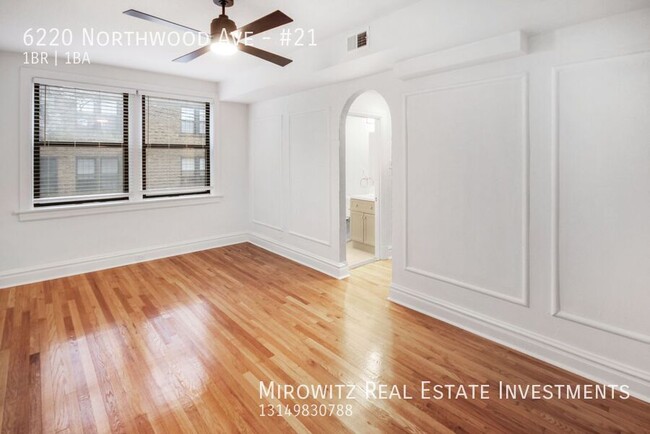 Building Photo - Beautifully Renovated 1BR/1BA Across from ...