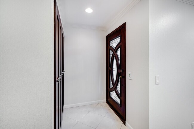 Foto del edificio - 1333 Valley View Rd