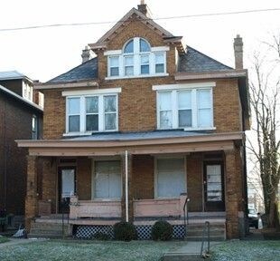 Building Photo - 1622 Summit