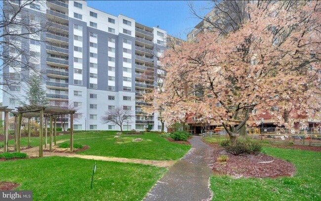Foto del edificio - 7333 New Hampshire Ave