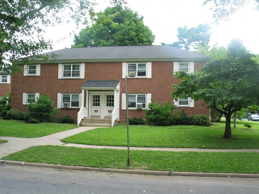 Foto del edificio - Riverfront Park Apartments